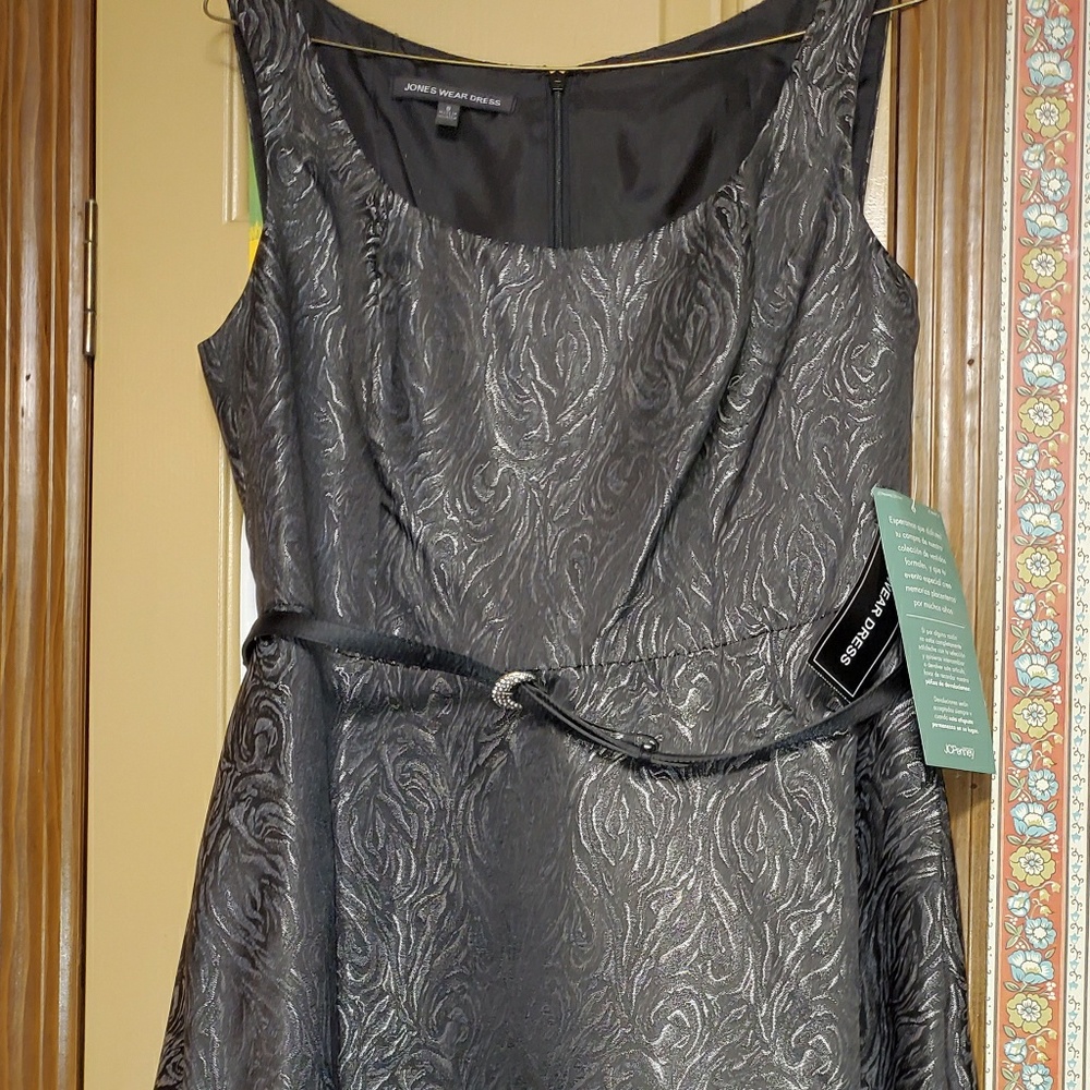 Jones wear dress from JCPenny new with tags
